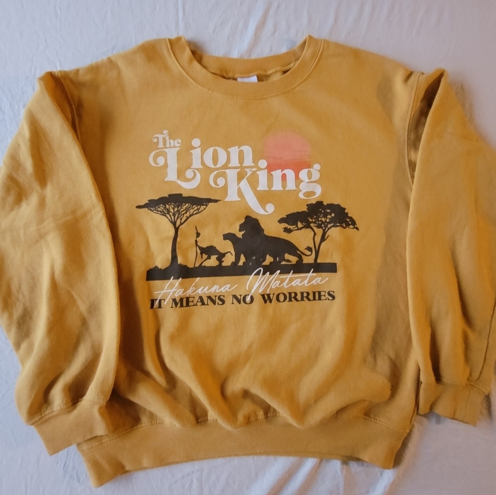 Disney Brand Womens Lion King Yellow Sweatshirt Size M